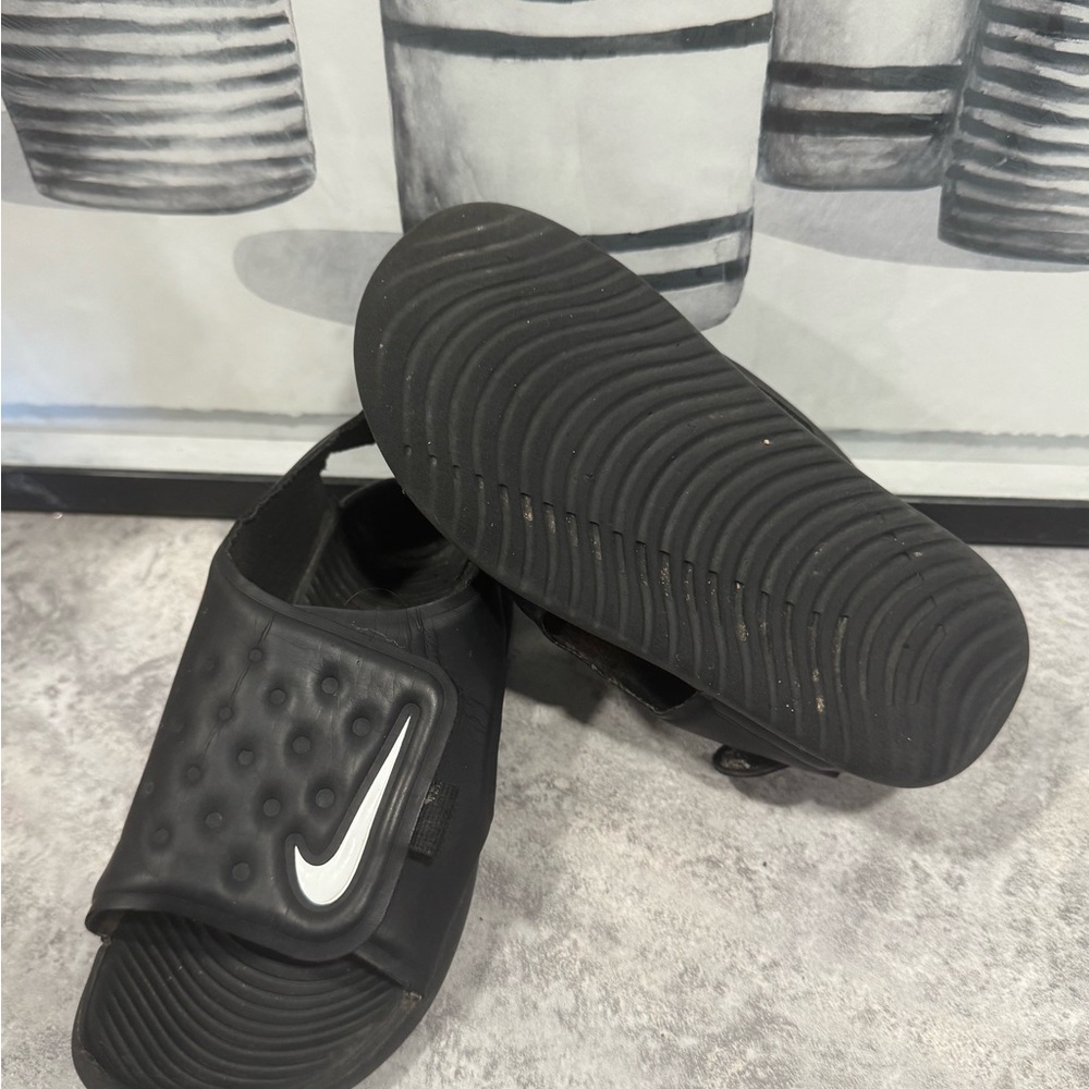 Nike Children's 9C Black Casual Slip-On Sandals - Picture 5 of 6
